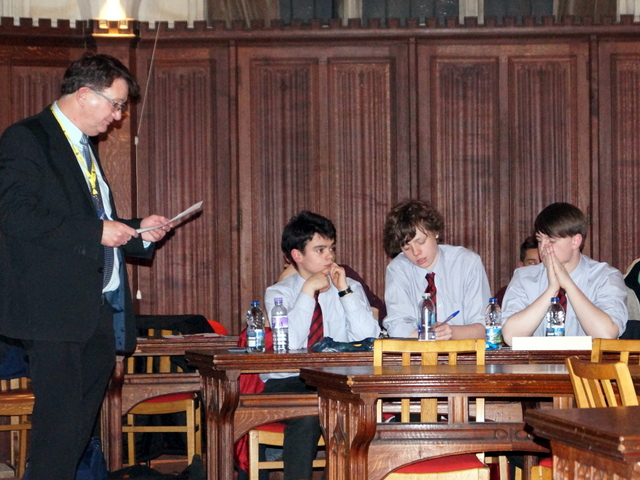 Bristol Grammar School answering questions in 'Geography in the News' round